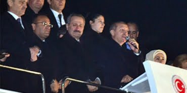 Devletin tepesinde deprem