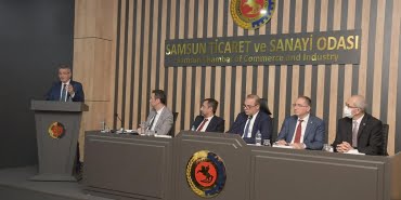 Hisarcıklıoğlu’nun adı Meclis Salonu’na verildi