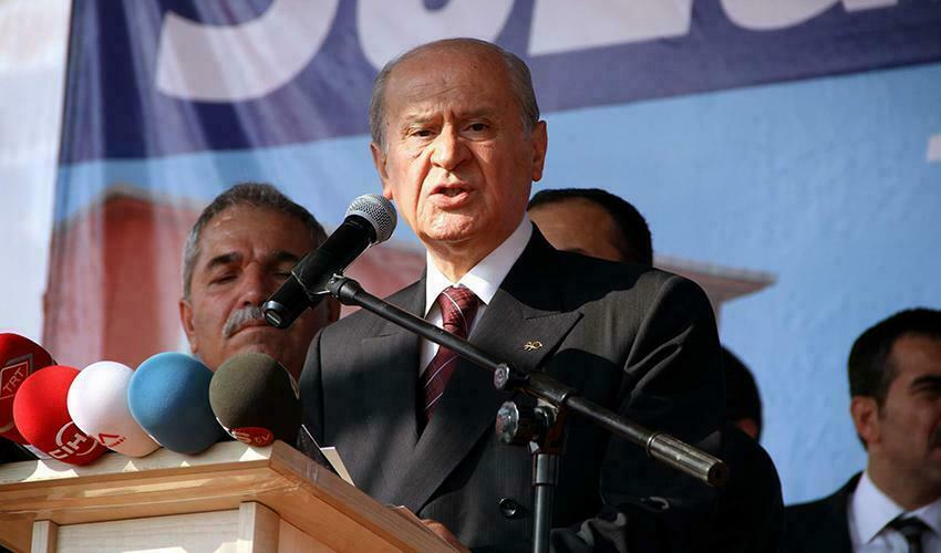 Bahçeli: AKP hayalden sıyrılmalı