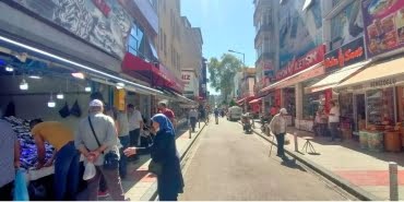 Saathane Meydanı'nda iş yerleri yıkılıyor!