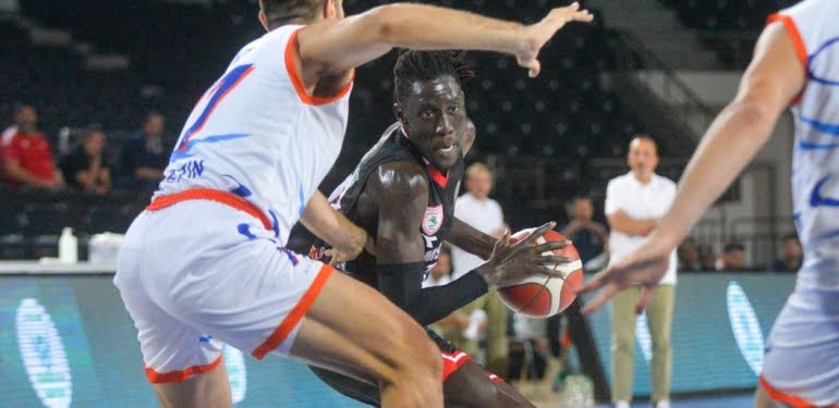 Samsun Basketbol final yolunda