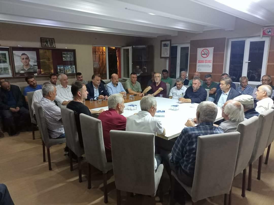 CHP İl Başkanı Fatih Türkel ve il yönetimi mahalle sakinleri ve muhtarlarla bir araya geldi.