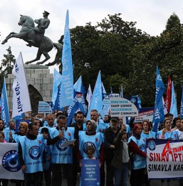 Öğretmenlerden meslek kanununda düzenleme talebi