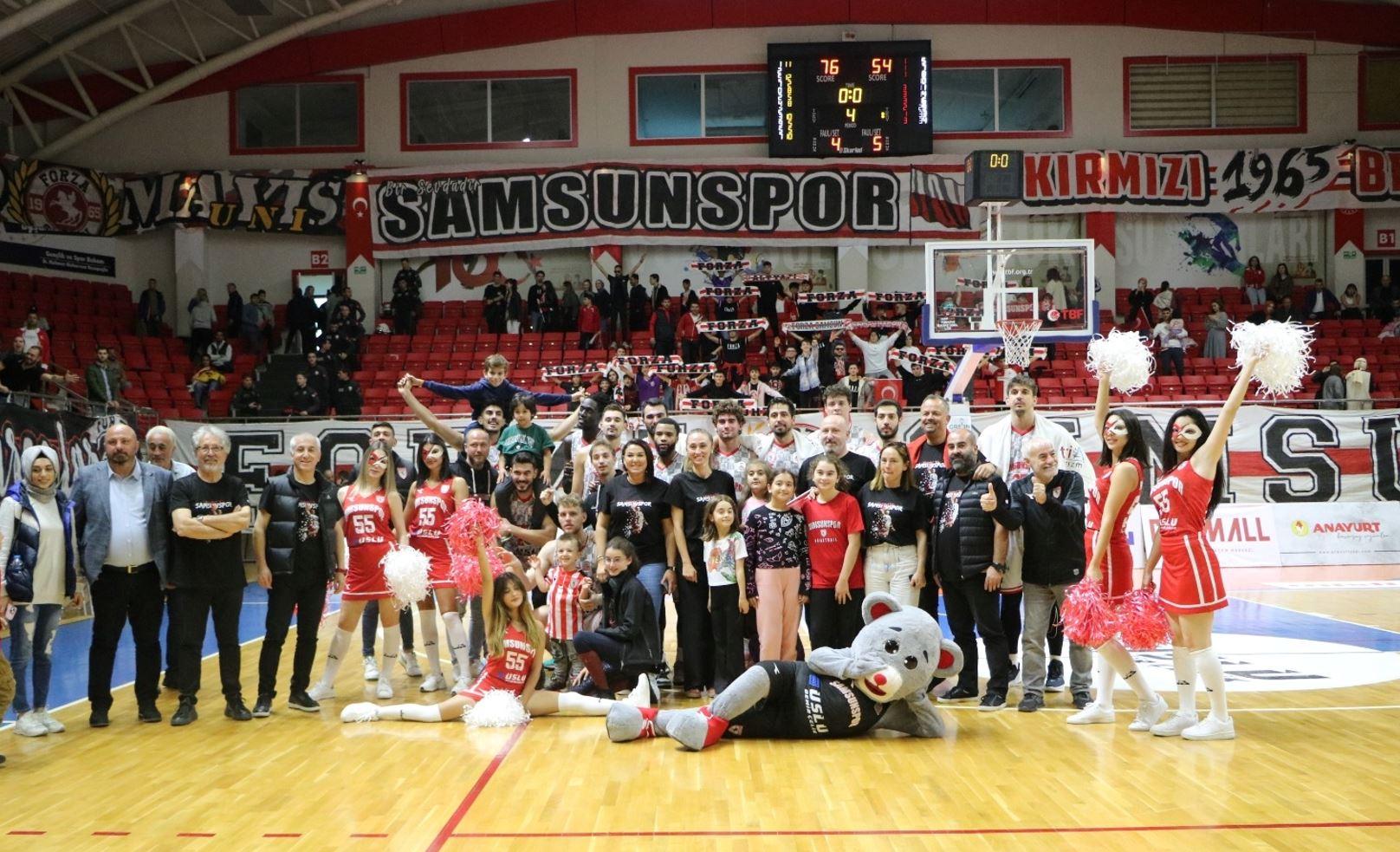 YILYAK Samsunspor Basketbol - Bornova Belediyesi Karşıyaka karşılaşması