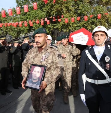 Şehit Çalışgan, dualarla toprağa verildi