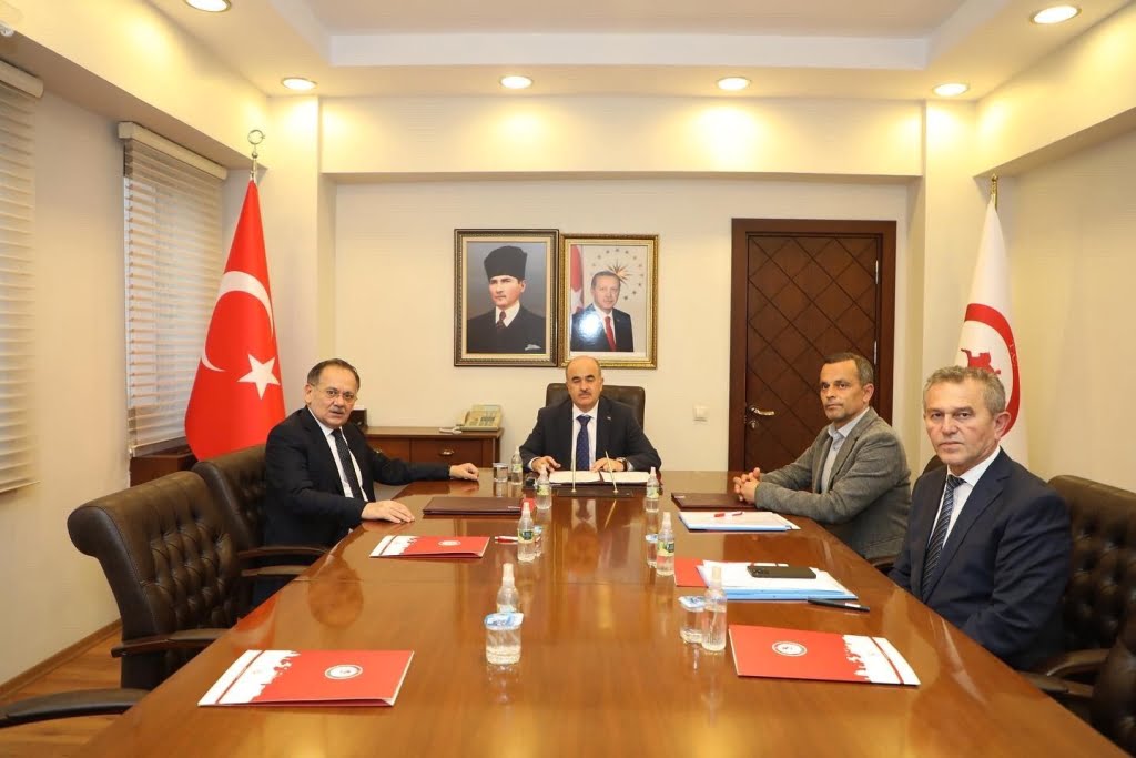 Valilikten Büyükşehir'e yol desteği
