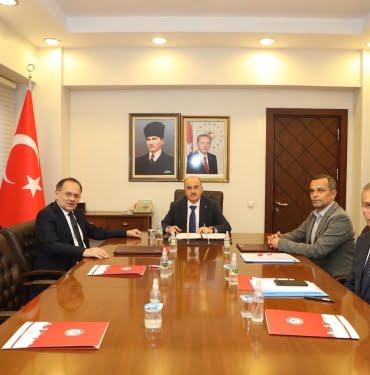 Valilikten Büyükşehir'e yol desteği