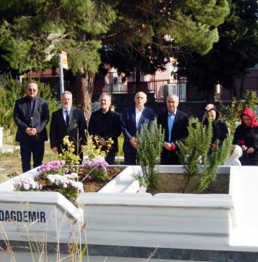 Öldürülen Dr. Dağdemir mezarı başında anıldı