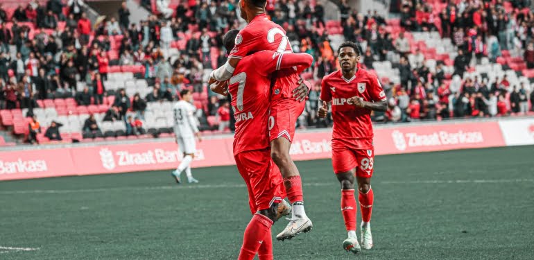 Samsunspor, Ziraat Kupası'nda gol şovu yaptı