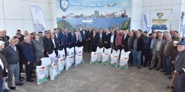 Tekkeköy Belediyesi'nden çiftçiye destek
