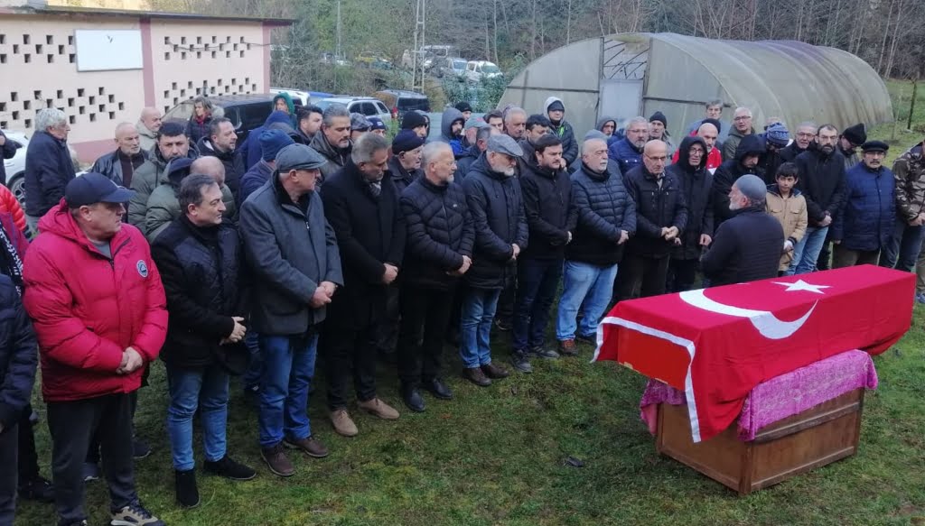 Gazeteci Ali Orhan Lazaloğlu hayatını kaybetti