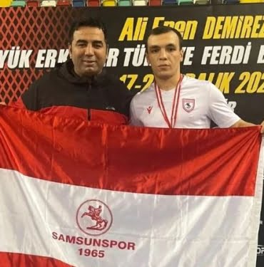 Samsunsporlu boksörün bronz madalya gururu