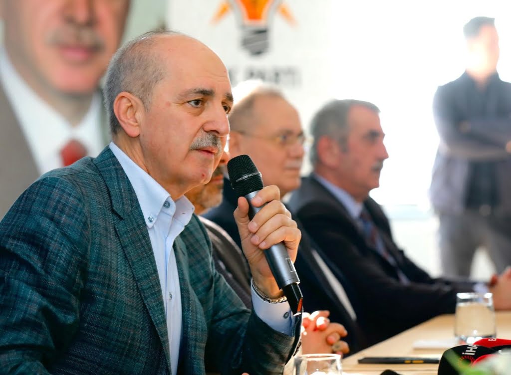 Numan Kurtulmuş, bir dizi programlara katılmak için Samsun'a geldi