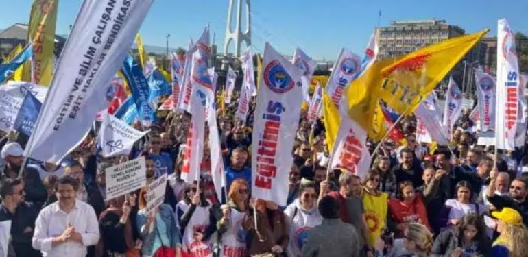 Eğitim sendikalarında istifa depremi