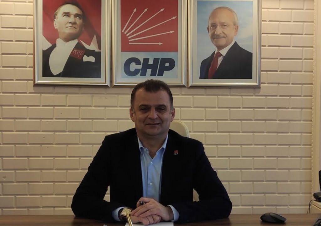 Tır yoğunluğu trafiği felç etti