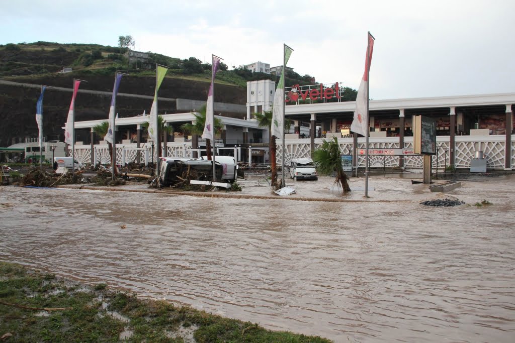 Samsun'daki sel felaketinin ardından Lovelet AVM