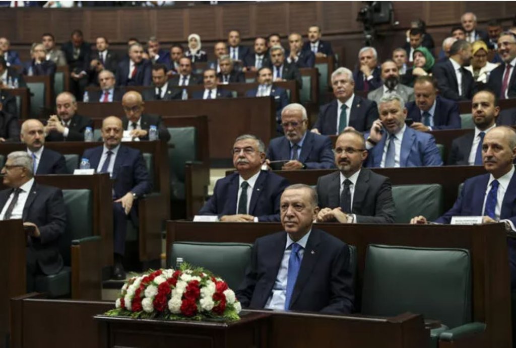 Ak Parti'de İstifalar Bekleniyor