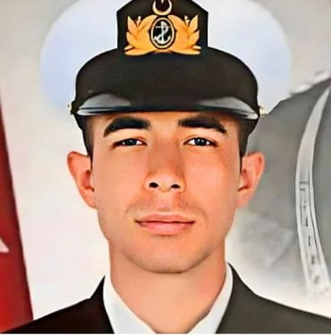 Depremde şehit olan Samsunlu Astsubay toprağa verildi (1)