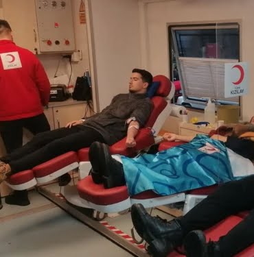 Samsun'dan deprem bölgelerine kan seferberliği