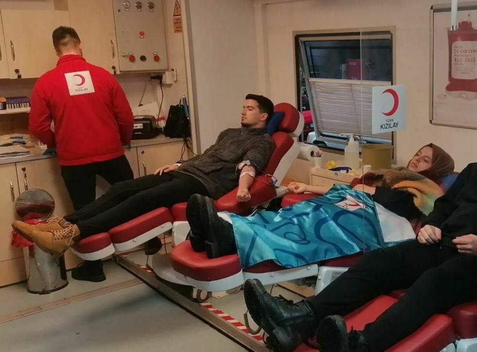 Samsun'dan deprem bölgelerine kan seferberliği