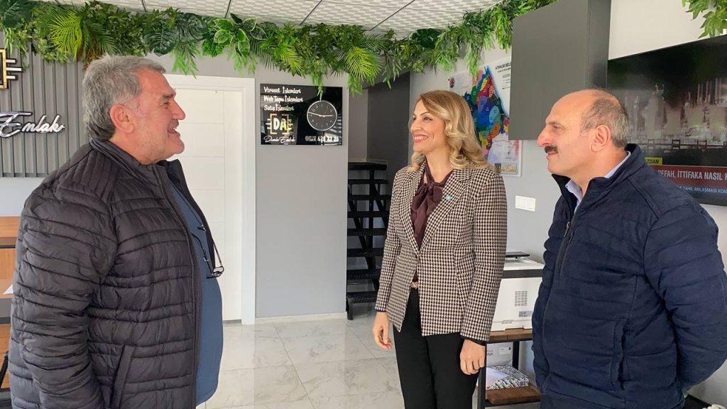 İYİ Partili Birsen Öztürk: Esnafımızın yüzü bizimle gülecek… Az kaldı!