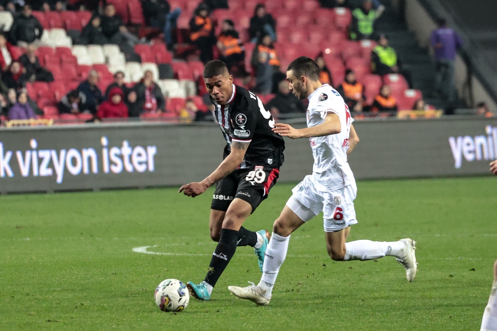 Samsunspor'dan SüperLige Bir Adım Daha Attı 