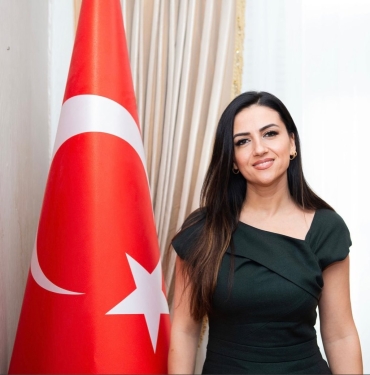 Dilek Livaneli Kimdir ?
