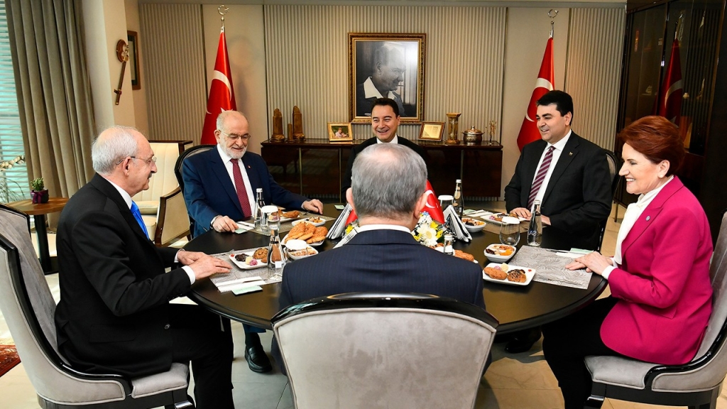 4 parti CHP listesinden seçime girecek