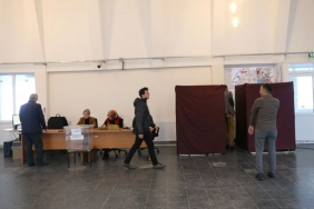 Seçimler İçin Oy Verme İşlemleri Başladı