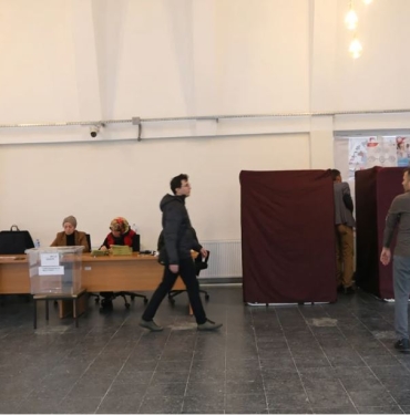 Seçimler İçin Oy Verme İşlemleri Başladı