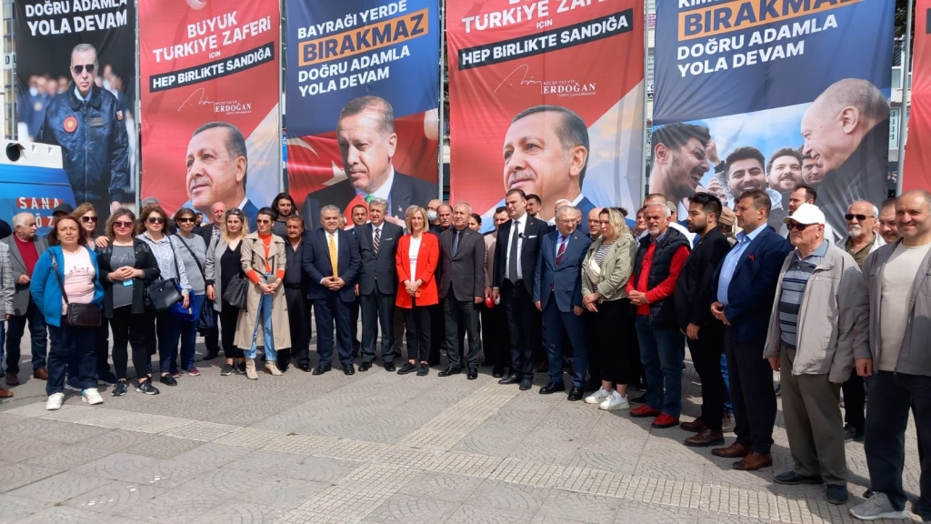 CHP'den Samsun'da Afiş İsyanı

