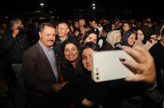 Başkan Cemil Deveci gençlere seslendi: Sandığa Gidin