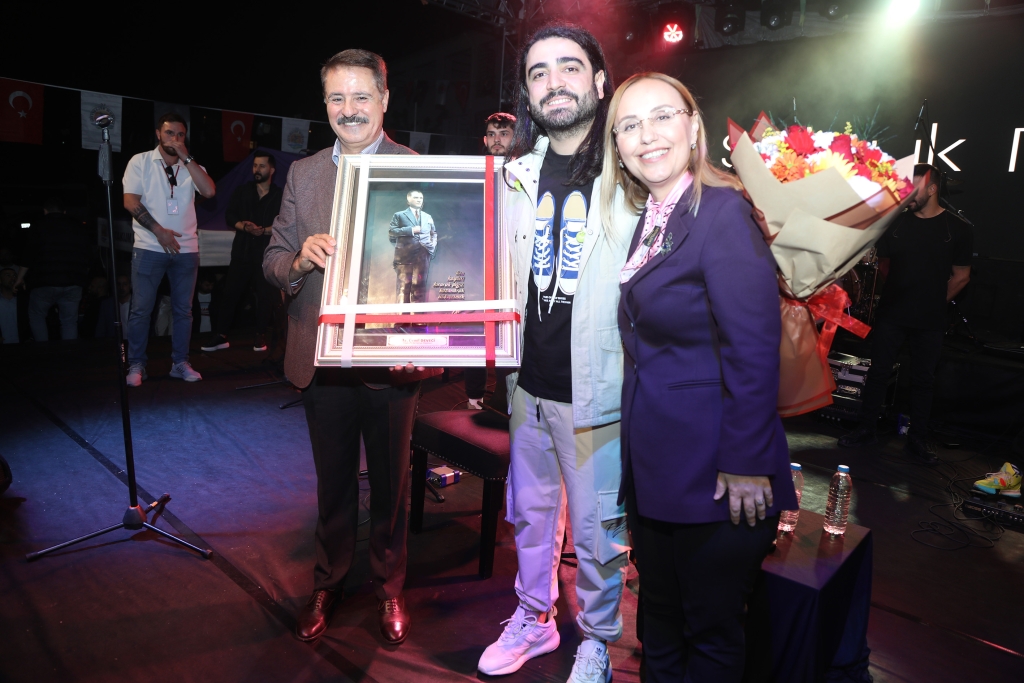 Başkan Cemil Deveci gençlere seslendi: Sandığa Gidin