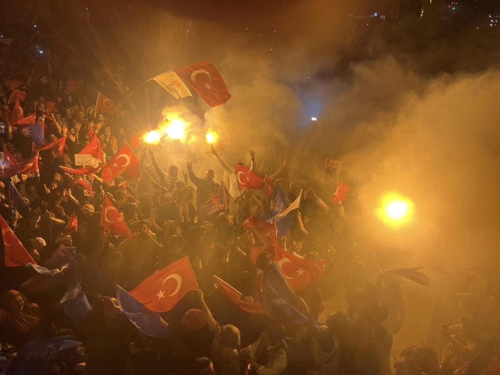 Samsun'da Erdoğan'ın Zaferi Sonrası Büyük Coşku 