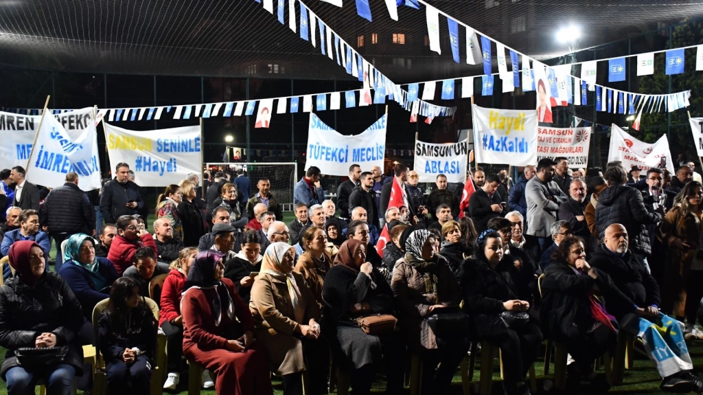 İYİ PARTİ GENÇLİK PARKI'NDA HALKLA BULUŞTU
