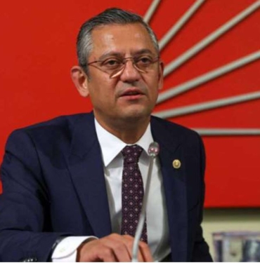 CHP'li Özel'den Kurultay Mutlaka Yapılmalı Çıkışı