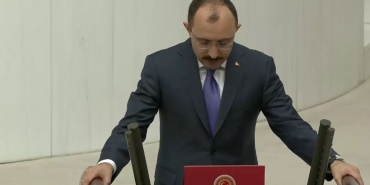 Eski Bakan Mehmet Muş Yemin Etti