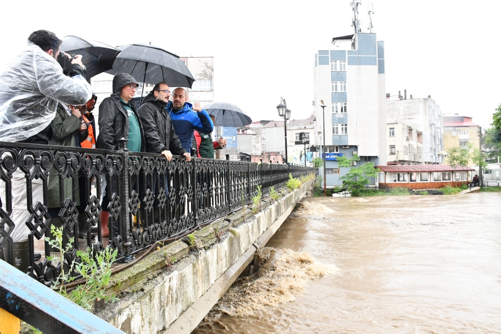 Samsun'da Terme Deresi Taştı-