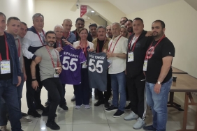 TSYD Yönetimine Forma Teşekkürü