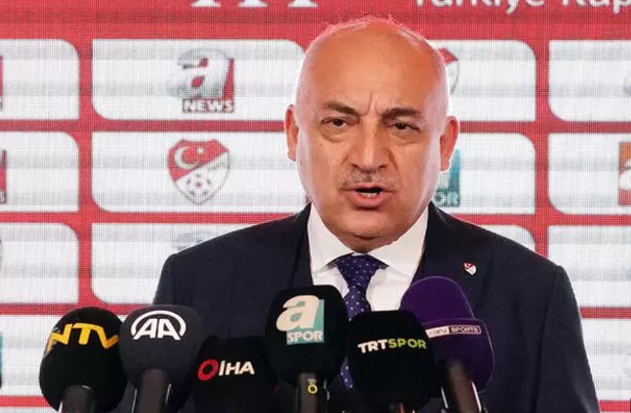 Türkiye Futbol Federasyonu Başkanı Mehmet Büyükekşi