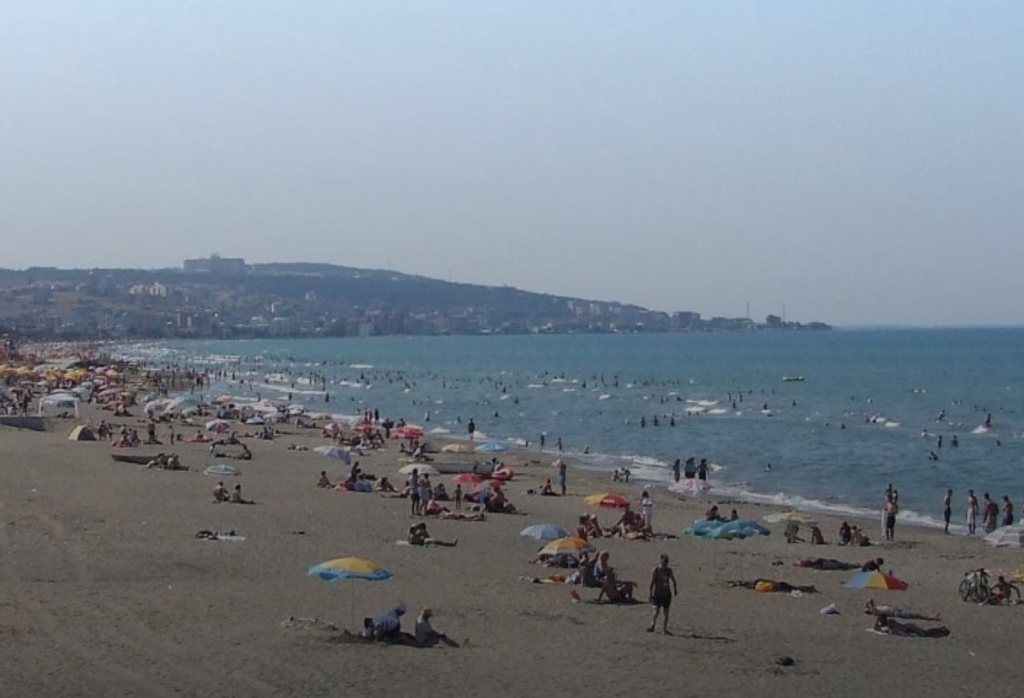 Samsun Valiliği'nden Denize Girmeyin Uyarısı