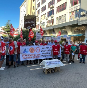Samsun'da Emekliler İsyanda