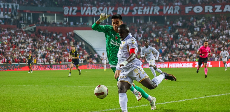 Samsunspor Sahadan Yenik Ayrıldı