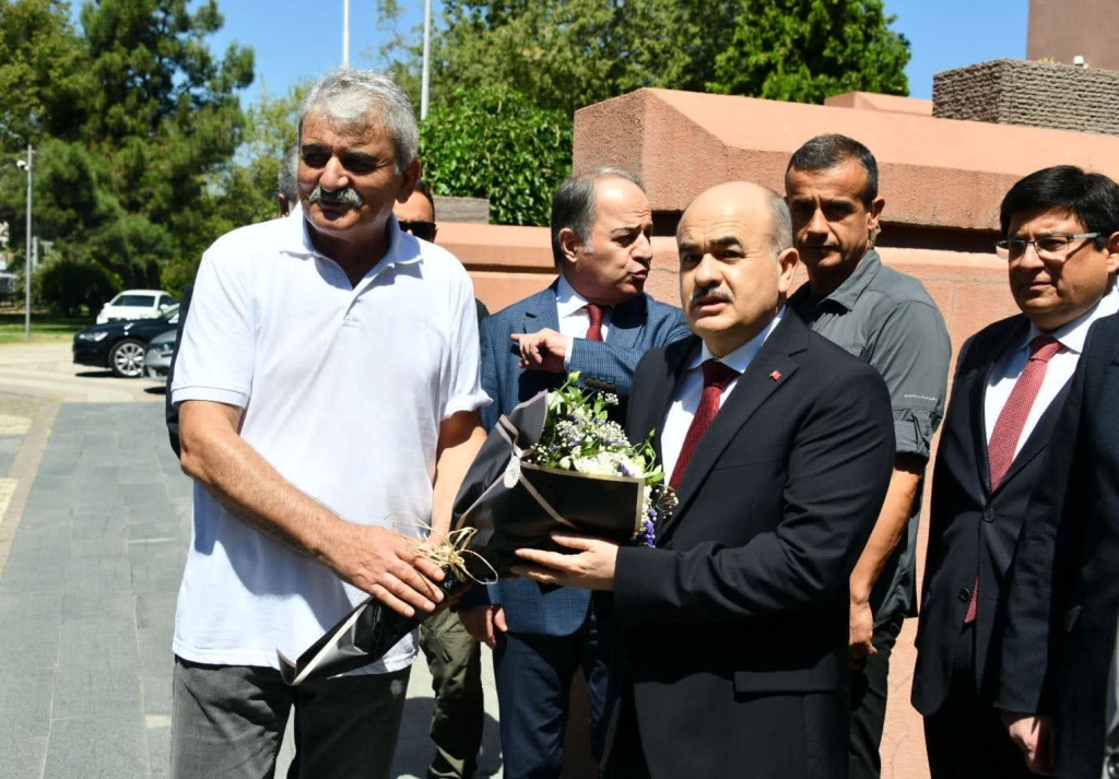 Vali Zülkif Dağlı, Samsun'a Veda Etti