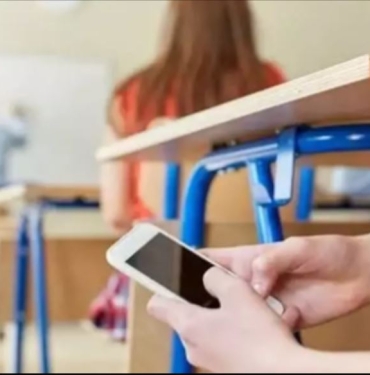Okullarda Cep Telefonu Yasağı
