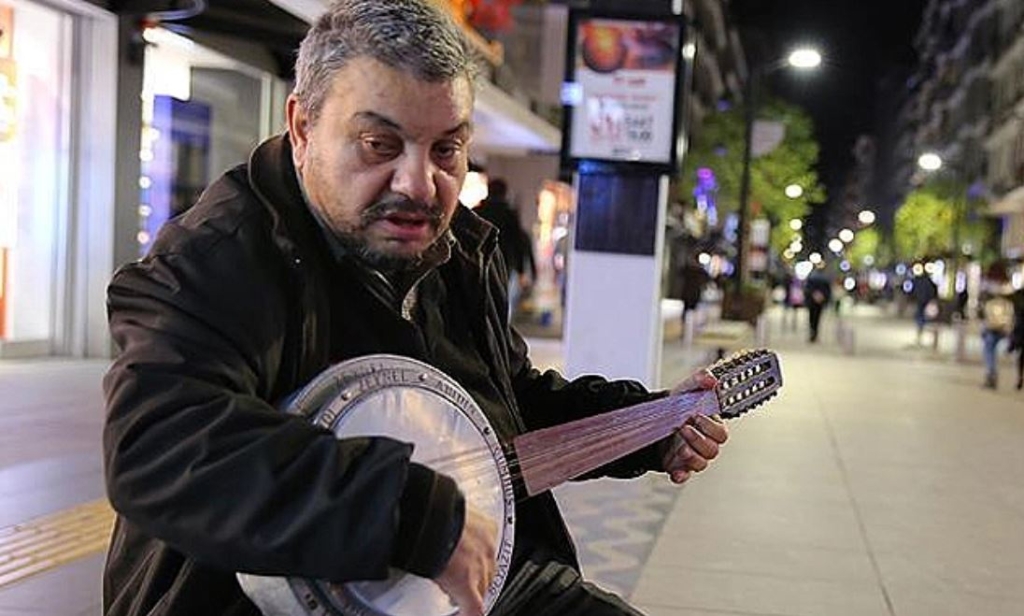 Samsun Sokaklarının 'Cümbüşçü Hasan'ı Zor Günler Yaşıyor