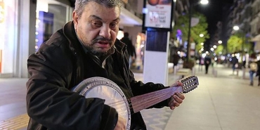 Samsun Sokaklarının 'Cümbüşçü Hasan'ı Zor Günler Yaşıyor