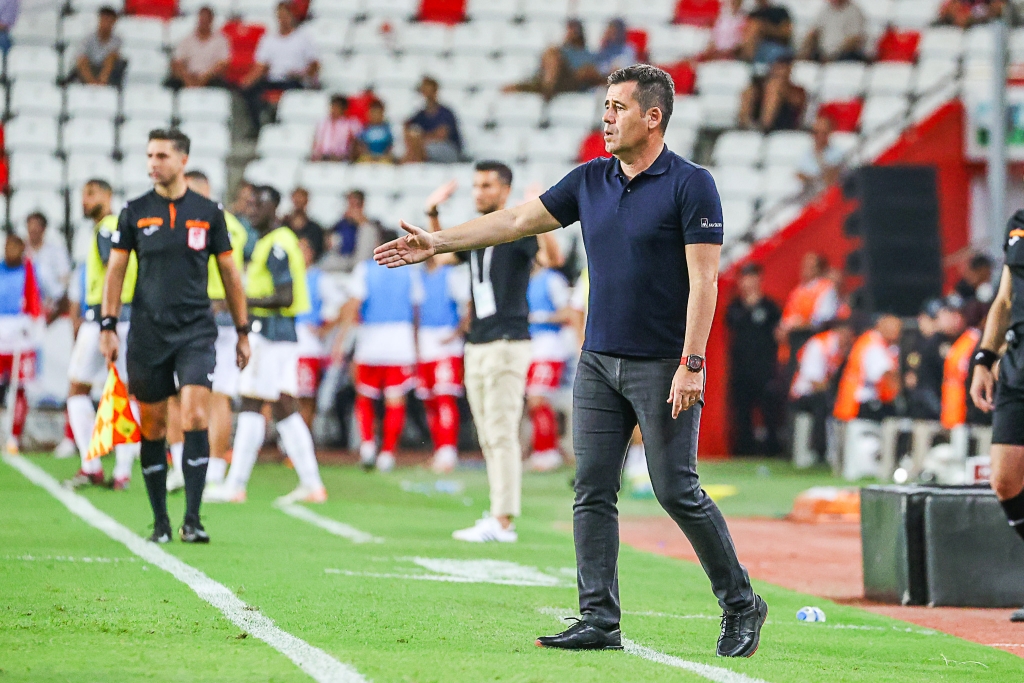 Samsunspor Teknik Direktörü Hüseyin Eroğlu