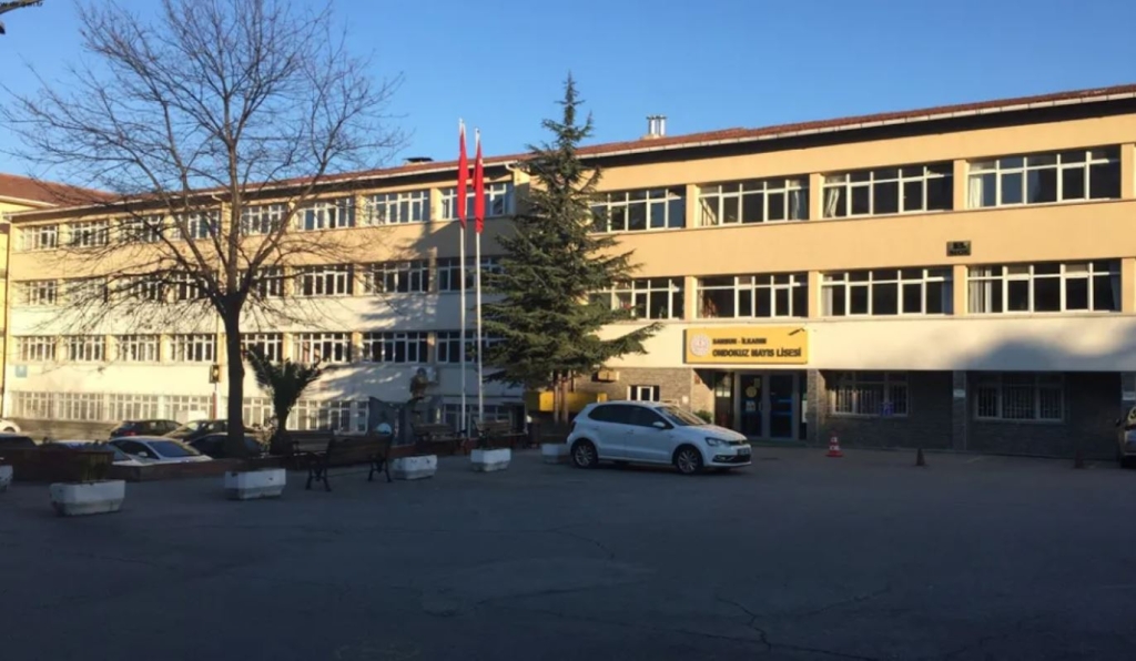 Ondokuz Mayıs Lisesi'nin Bloğu İmam Hatip'e Verildi