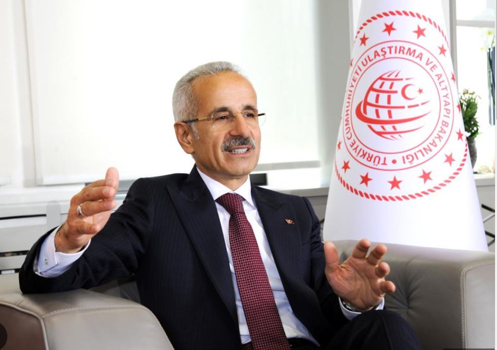 Ulaştırma ve Altyapı Bakanı Abdulkadir Uraloğlu